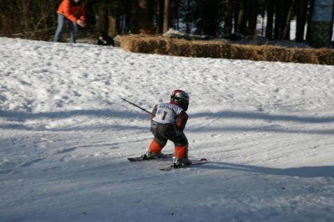 In perfekter Abfahrtshaltung an der Ausfahrt grosses "S"